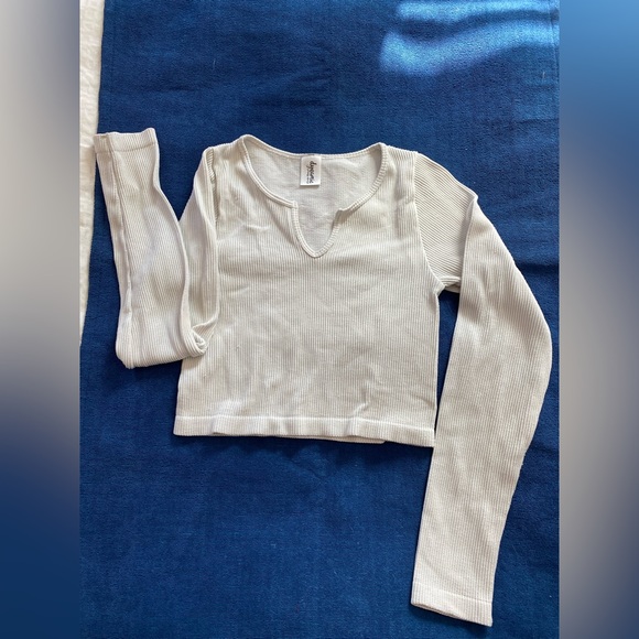 dynamic Tops - Cute ribbed long sleeve crop top